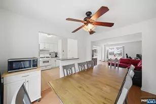 28 Village Dr 303, Hamburg, NJ 07419 - Photo 9