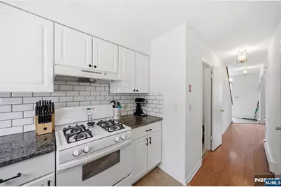 28 Village Drive 303 #303, Hamburg, NJ 07419 - Photo 13