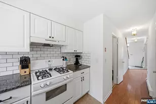 28 Village Dr 303, Hamburg, NJ 07419 - Photo 13