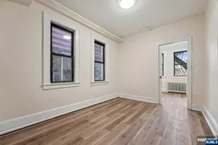 7 Bender Pl 3, Cliffside Park, NJ 07010 - Photo 11