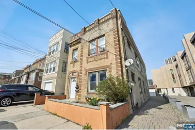 7 Bender Place 3 #3, Cliffside Park, NJ 07010 - Photo 3