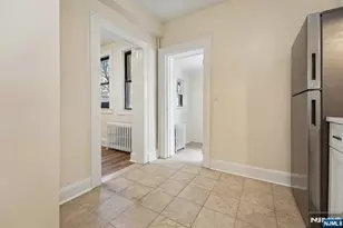 7 Bender Pl 3, Cliffside Park, NJ 07010 - Photo 7