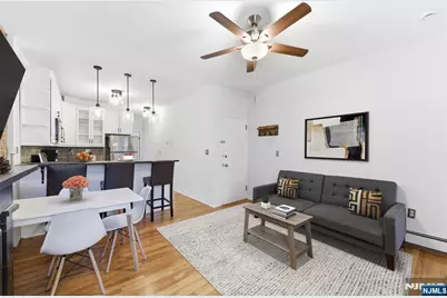 211 14th Street 3R #3R, Hoboken, NJ 07030 - Photo 5