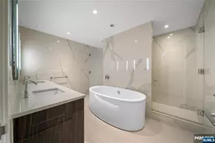 800 Ave At Port Imperial 619, Weehawken, NJ 07086 - Photo 17