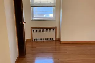 225 Desoto Pl, Cliffside Park, NJ 07010 - Photo 5
