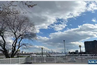 1055 River Road 501 #501, Edgewater, NJ 07020 - Photo 17