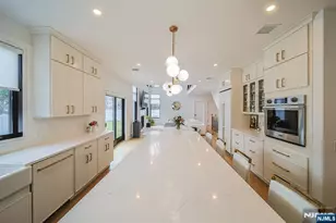 144 Village Cir, Paramus, NJ 07652 - Photo 17