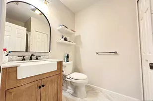 18 Independence Way J018, Edgewater, NJ 07020 - Photo 3
