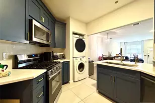 18 Independence Way J018, Edgewater, NJ 07020 - Photo 13