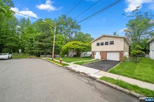 1423 13th St, Fort Lee, NJ 07024 - Photo 3