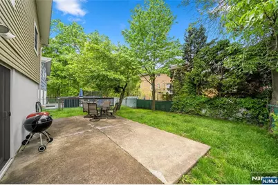 1423 13th Street, Fort Lee, NJ 07024 - Photo 25