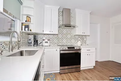 7 Tufts Court, Paramus, NJ 07652 - Photo 17