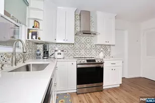 7 Tufts Ct, Paramus, NJ 07652 - Photo 17