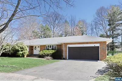 7 Tufts Court, Paramus, NJ 07652 - Photo 41