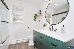 7 Tufts Ct, Paramus, NJ 07652 - Photo 25