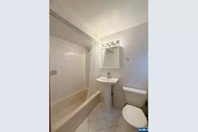 1622 John Street 2 #2, Fort Lee, NJ 07024 - Photo 7