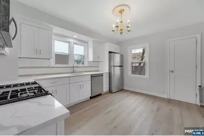 32 7th Avenue, Manville, NJ 08835 - Photo 5