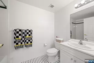 100 Old Palisade Road 2311, Fort Lee, NJ 07024 - Photo 19