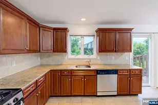 272 Highland Ave, Palisades Park, NJ 07650 - Photo 21