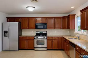 272 Highland Ave, Palisades Park, NJ 07650 - Photo 25