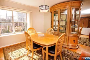 507 Windsor Dr 107, Palisades Park, NJ 07650 - Photo 5