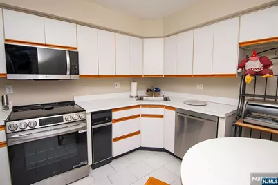 507 Windsor Drive 107 #107, Palisades Park, NJ 07650 - Photo 11