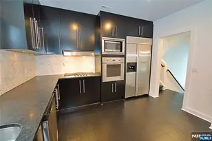 11 Vela Way, Edgewater, NJ 07020 - Photo 5