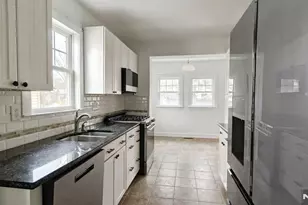 33 Norwood Pl, Bloomfield, NJ 07003 - Photo 7