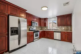 691 Hamilton Ave B, Ridgefield, NJ 07657 - Photo 9