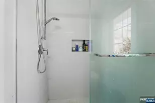 1 Hamilton Pl, Tenafly, NJ 07670 - Photo 31