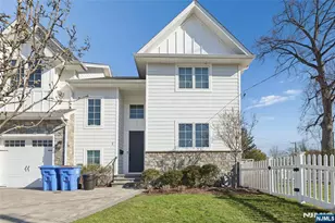 1 Hamilton Pl, Tenafly, NJ 07670 - Photo 3