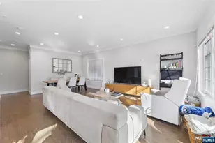 1 Hamilton Pl, Tenafly, NJ 07670 - Photo 17