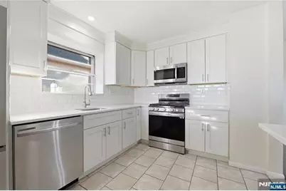 201 Palisade Avenue, Cliffside Park, NJ 07010 - Photo 9