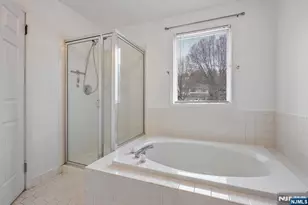 276 Great Smokey Ln, Mahwah, NJ 07430 - Photo 21