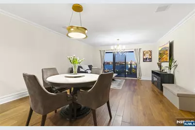 101 Route 5 304 #304, Edgewater, NJ 07020 - Photo 9