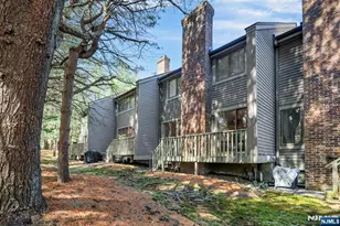 56 Longfellow Ln, Mahwah, NJ 07430 - Photo 31