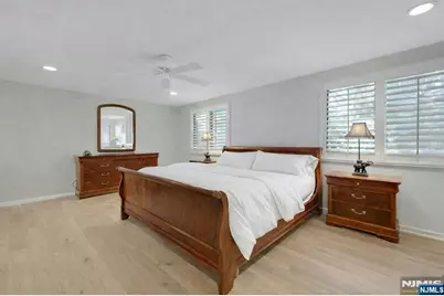 56 Longfellow Lane, Mahwah, NJ 07430 - Photo 19