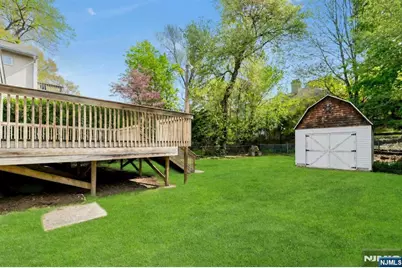 76 Magnolia Avenue, Tenafly, NJ 07670 - Photo 17