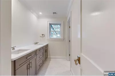 279 Miller Road, Mahwah, NJ 07430 - Photo 31