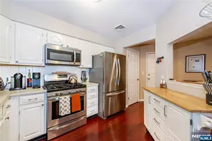 117 Quartz Ln, Paterson, NJ 07501 - Photo 17