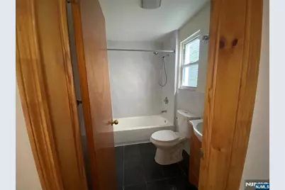 455 Catherine Street, Fort Lee, NJ 07024 - Photo 17