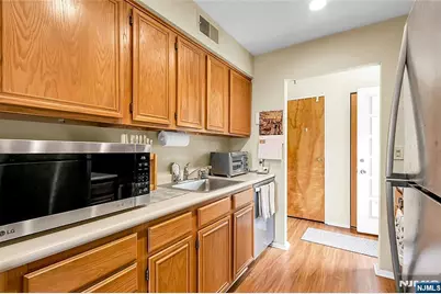 22-1 Tamaron Drive, Waldwick, NJ 07463 - Photo 15