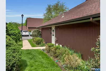 22-1 Tamaron Drive, Waldwick, NJ 07463 - Photo 33