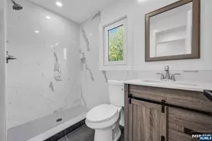 378 Marvin Ave, Hackensack, NJ 07601 - Photo 17