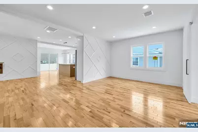 309 Ottawa Avenue, Hasbrouck Heights, NJ 07604 - Photo 7