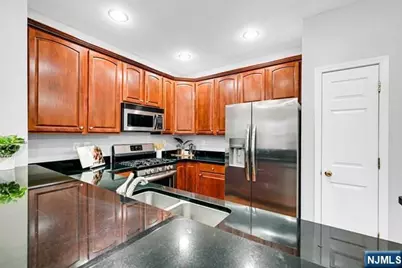 106 Rock Creek Drive T211 #T211, Clifton, NJ 07014 - Photo 15