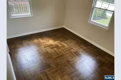 467 Knoll Road, New Milford, NJ 07646 - Photo 9