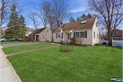 126 Brookside Avenue, Cresskill, NJ 07626 - Photo 3