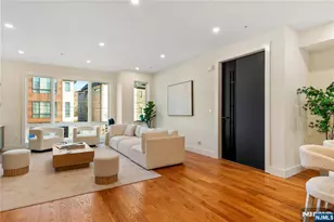 811 Jassamine Way, Fort Lee, NJ 07024 - Photo 7