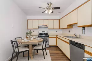 483 Forest 10, Kearny, NJ 07032 - Photo 3